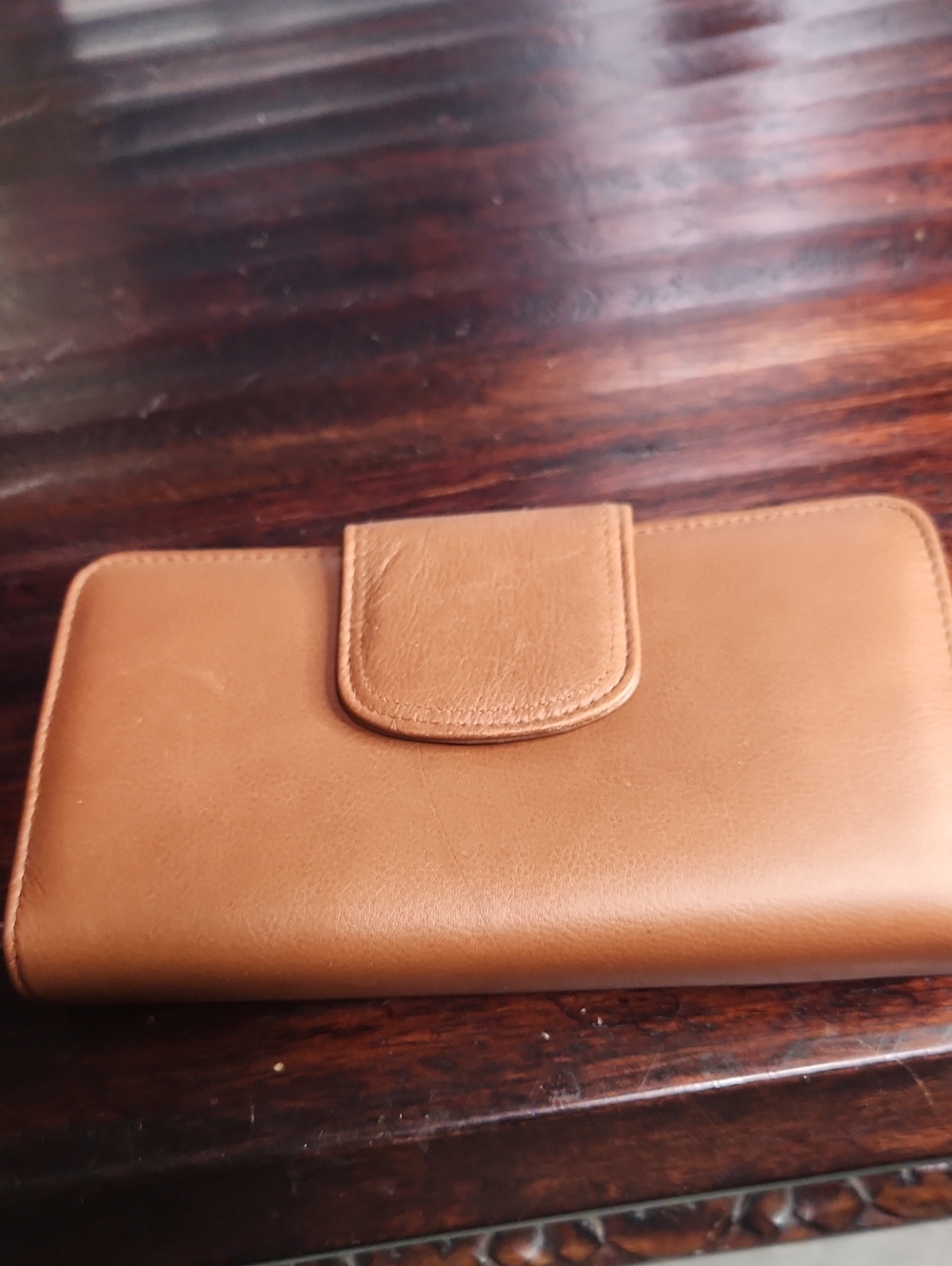 Buxton Tan Women's Leather Wallet Vintage - Sleek Continental Clutch